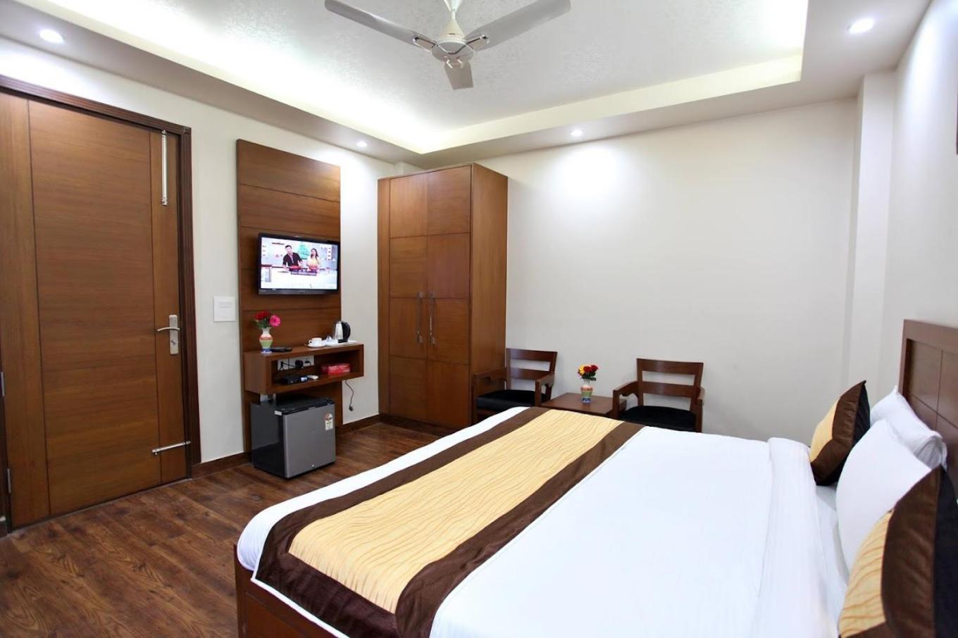 Hotel Hc Grand New Delhi Exterior photo